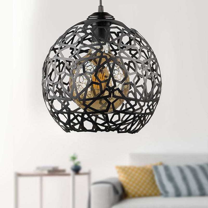 Dominico E27 метален едноосветителен плафон в черен цвят 24x24x70cm.
