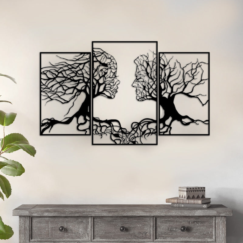 Tree Love метално стенна декорация в черен цвят 116x1.5x71cm.