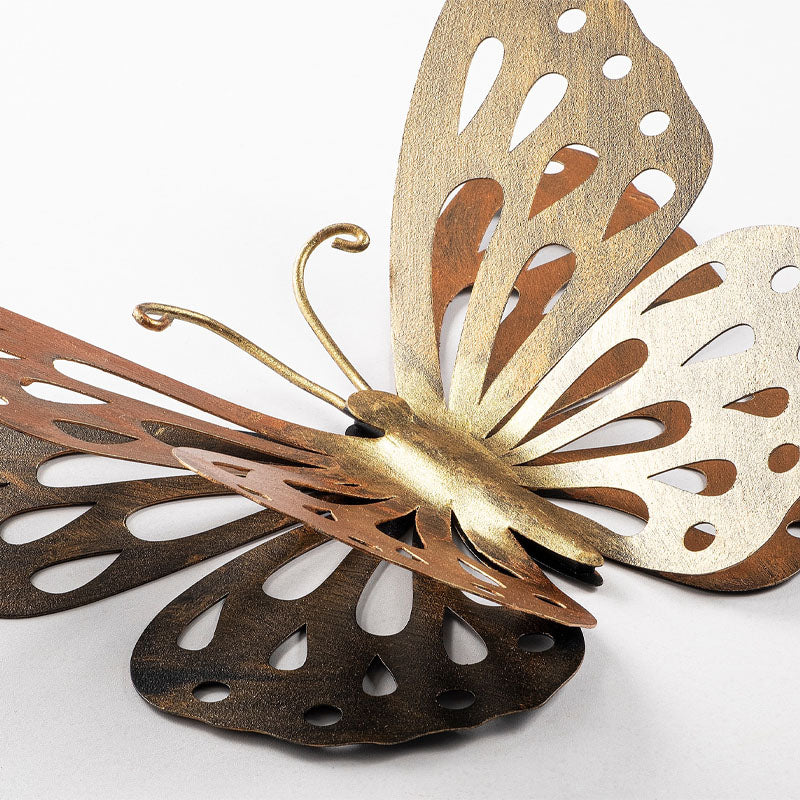 Метално стенна декорация Butterfly в златист цвят 29x32cm.