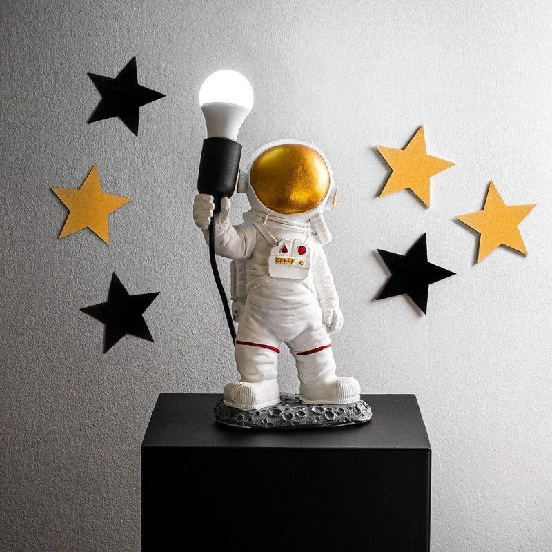 Astronaut полиестерна настолна лампа в бял цвят 20x15x32cm.