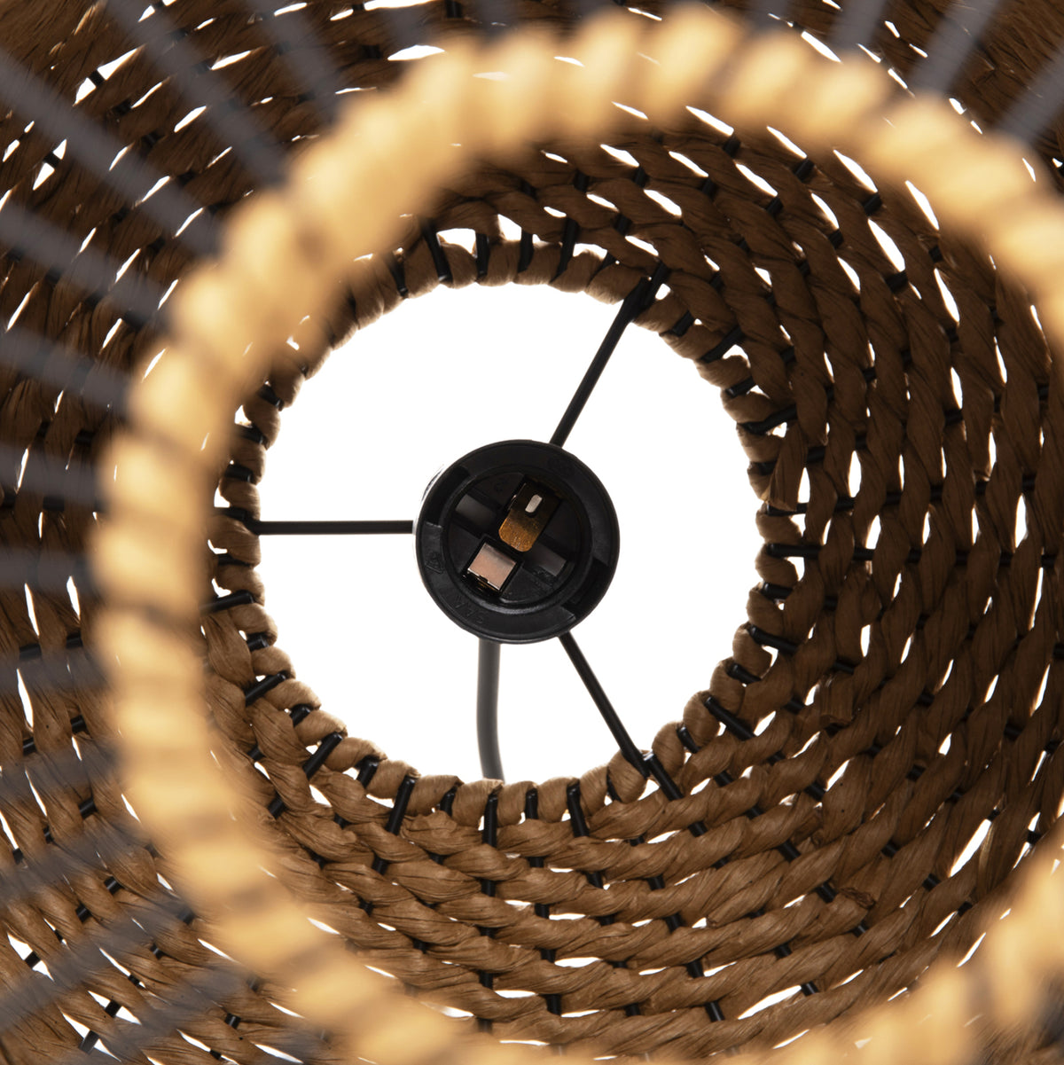 Пендел за таван пясъчно бежова хартия въже-черна метална рамка Φ26x40-120Hcm.