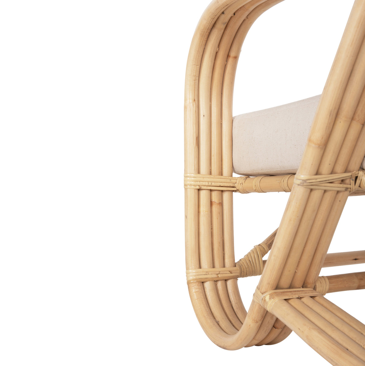 ФОТЬОЙЛ BARONESS ЕСТЕСТВЕН РАТАН И БЕЛИ ВЪЗГЛАВНИЦИ 81x90x92Hсм.