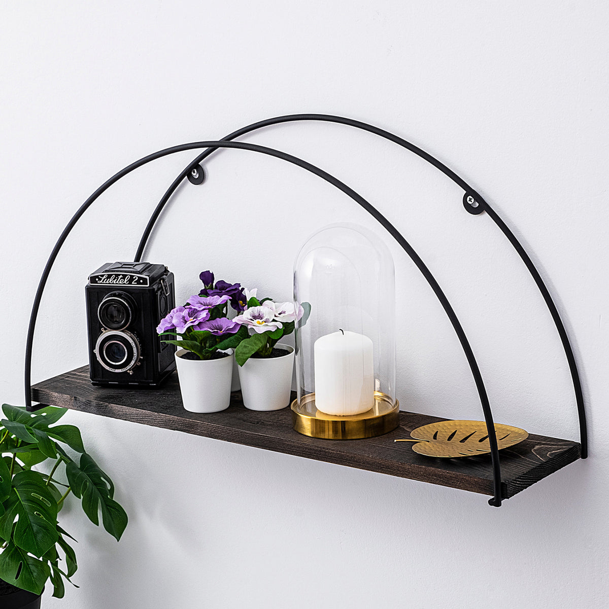 Стена рафт от смърчово дърво и черен метал, 60x15x30см.